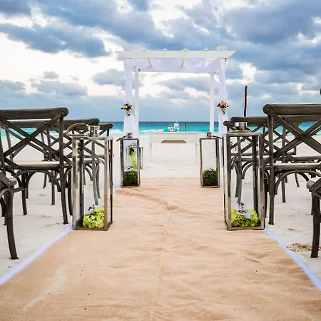 Park Royal Beach Cancun-3